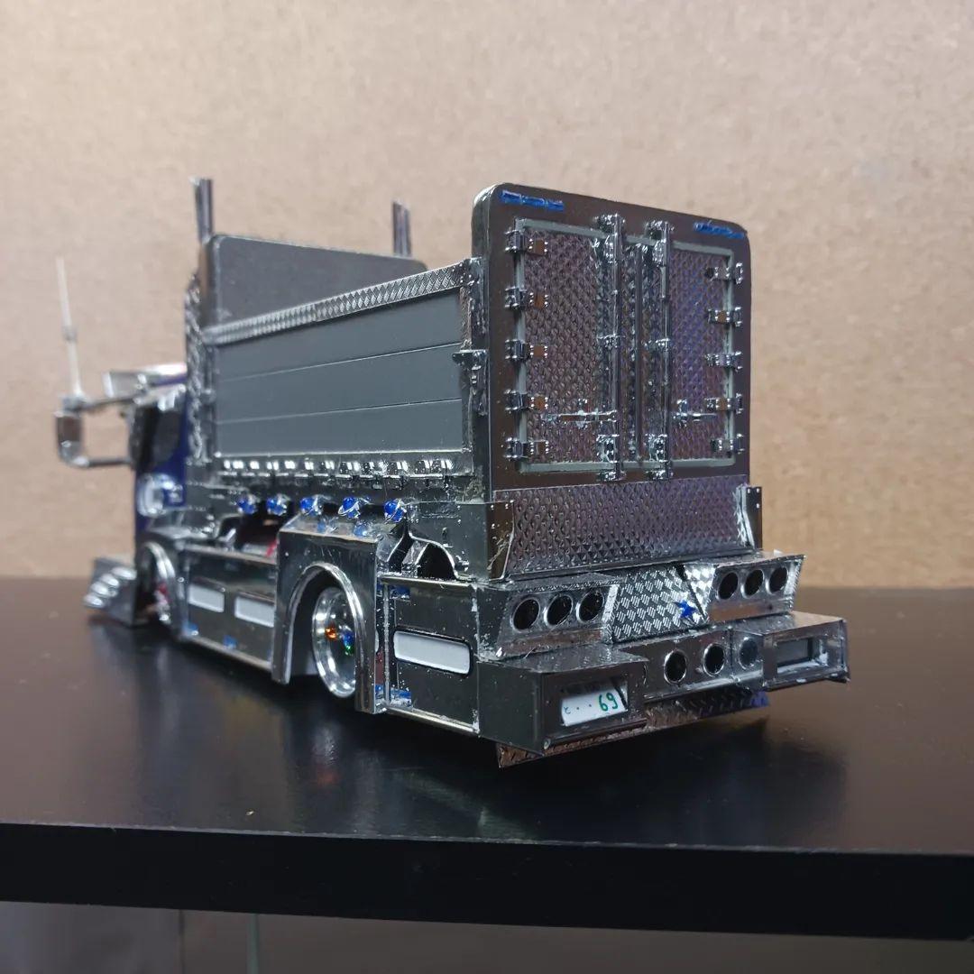 1/32デコトラプラモデル完成品