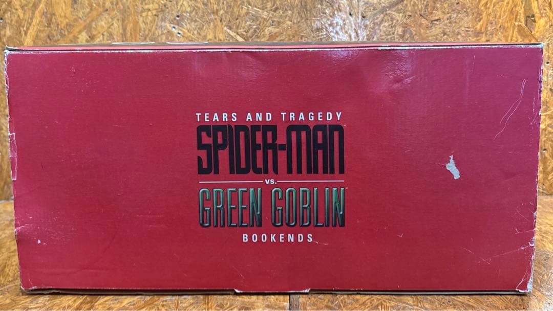 スパイダーマンVSグリーンゴブリン　ブックエンド　マーベル⭐︎新品未開封品⭐︎