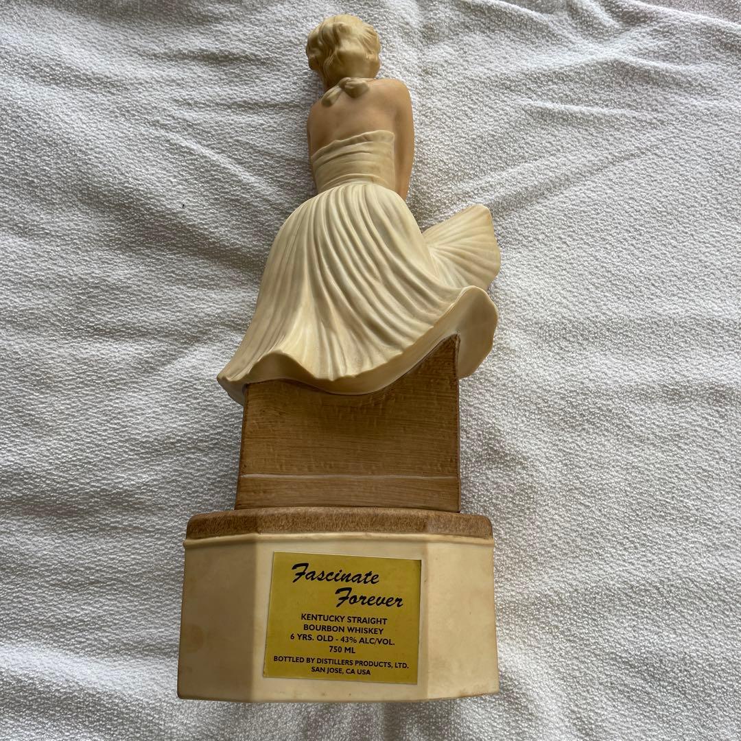 バーボンウィスキー750mlマリリンモンロー