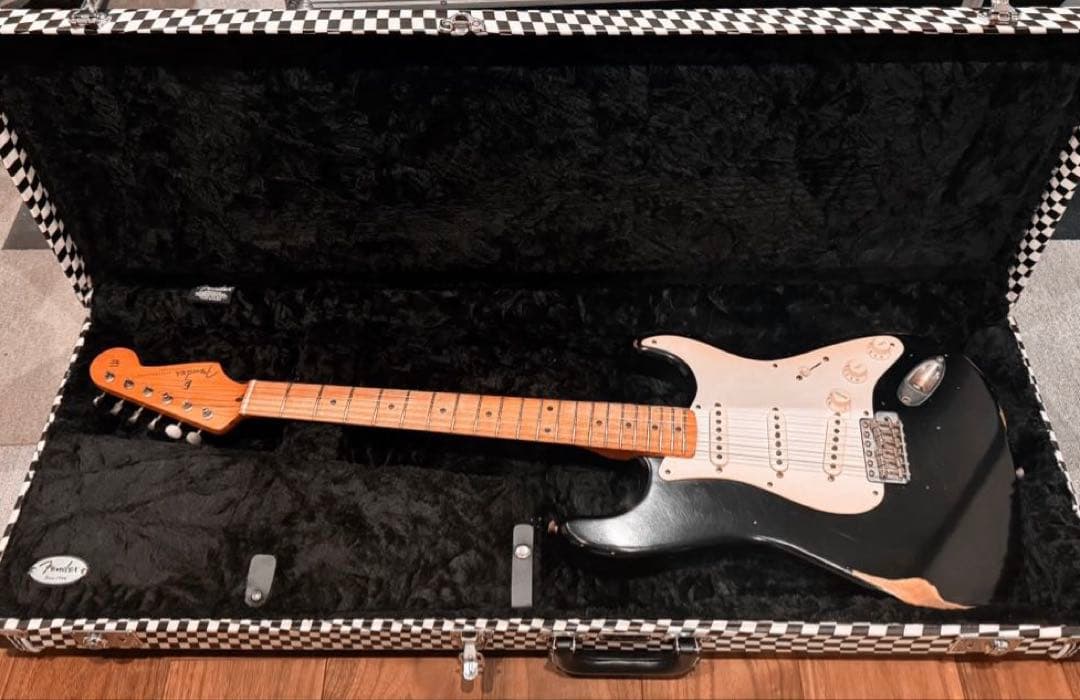 ★最終価格★本日まで★Fender roadworn ストラト　ハードケース付