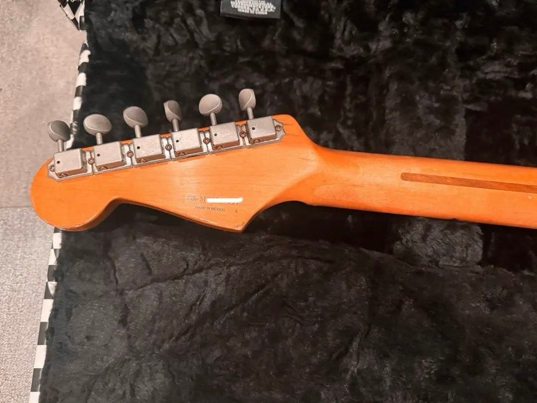 ★最終価格★本日まで★Fender roadworn ストラト　ハードケース付