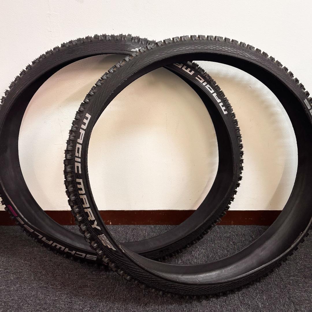 SCHWALBE MAGIC MARY 29インチ　2.40　2本セット