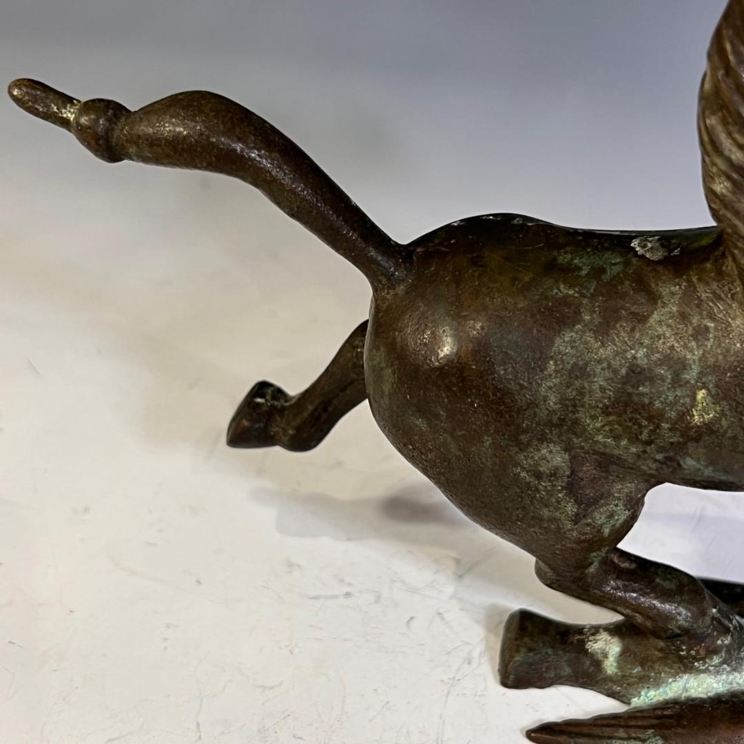 中国骨董　銅器　銅奔馬　馬踏飛燕　馬、飛燕を踏む