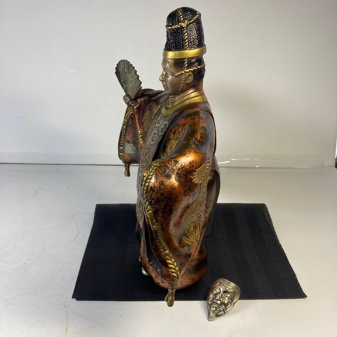 重厚な鋳物　『翁像』