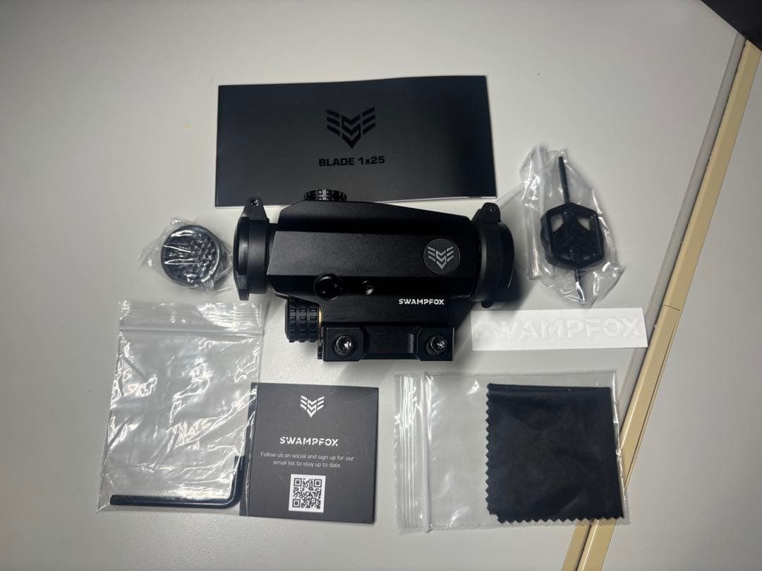 実物 Swampfox Blade 1x25 スコープ ドットサイト レッド