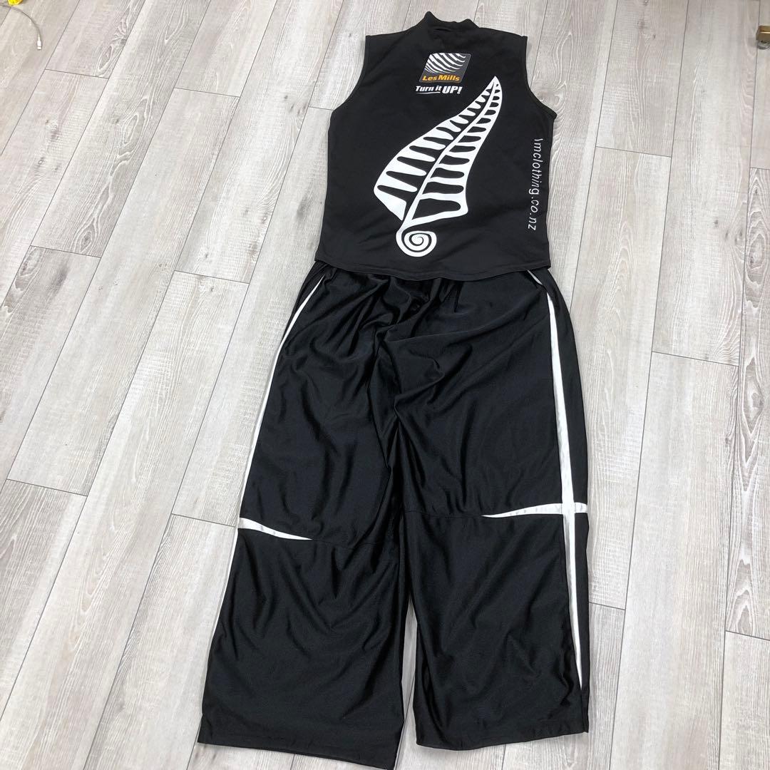 ボディコンバット　レスミルズ　激レア商品　十字架ロングパンツ早い者勝ち