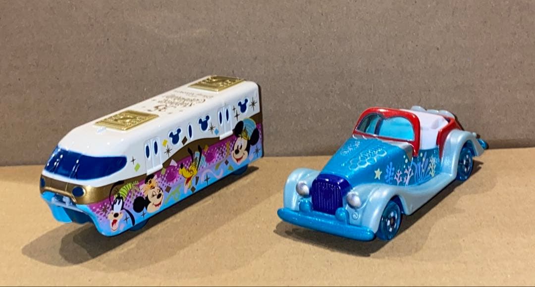 ディズニーの　可愛いミニカー24台まとめ売り