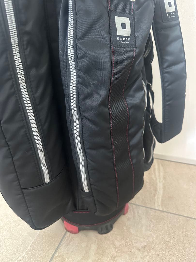 美品！！ONOFF/オノフ ゴルフ キャディバッグ9型【黒】