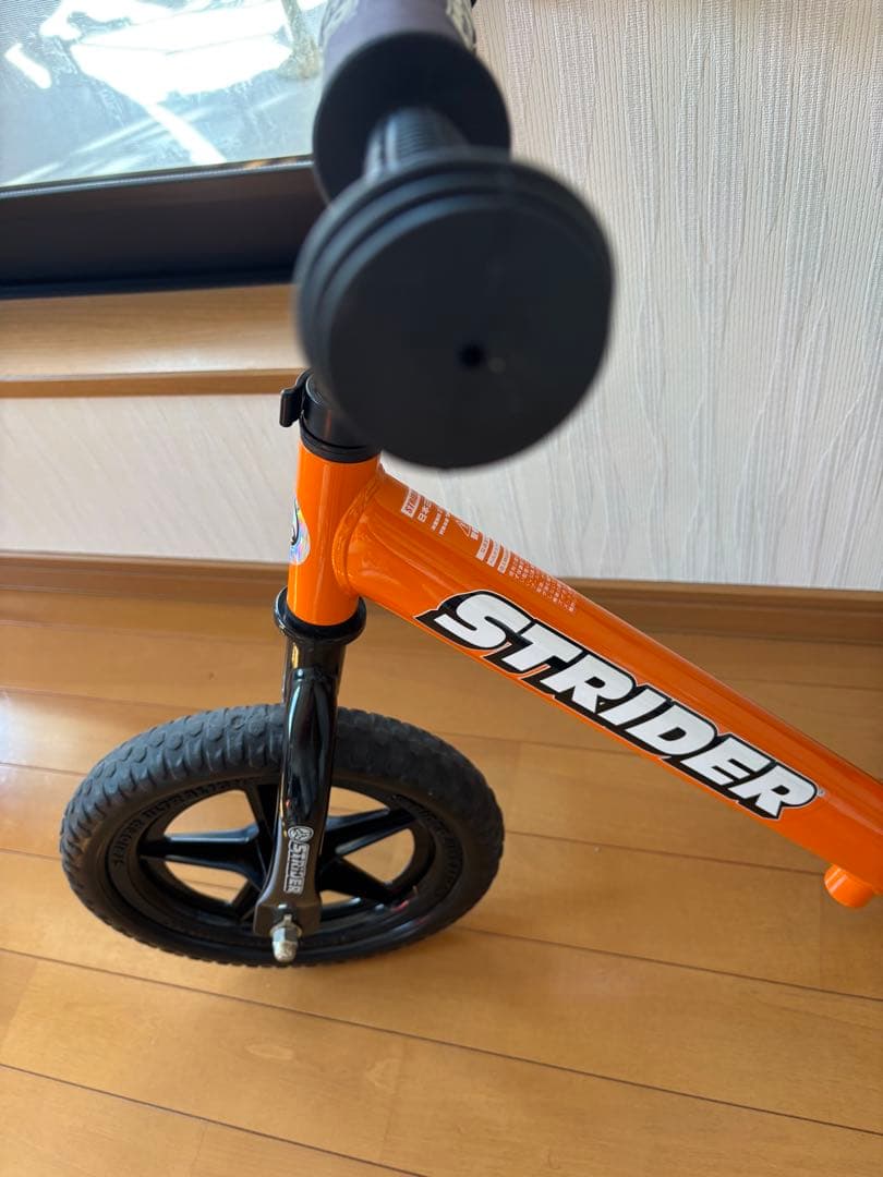STRIDER バランスバイク オレンジ 12インチ➕新品プロテクターセット