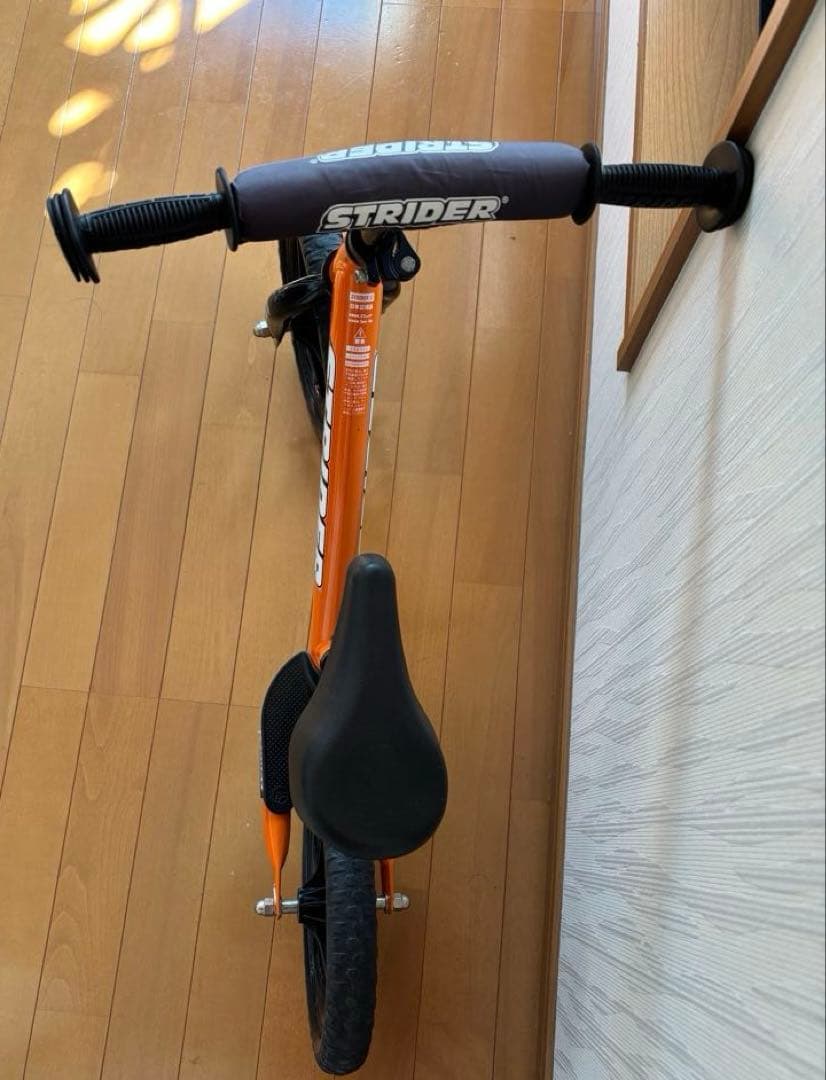 STRIDER バランスバイク オレンジ 12インチ➕新品プロテクターセット