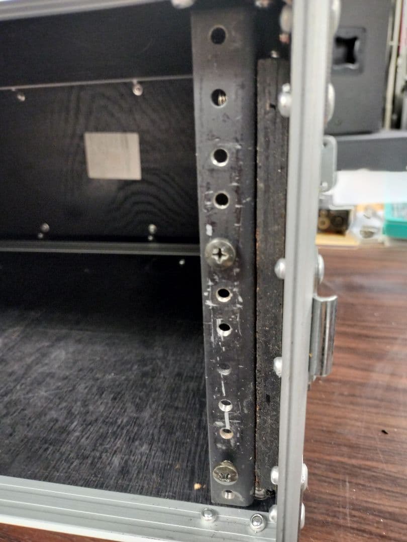 4Uラックケース　ブランド不明