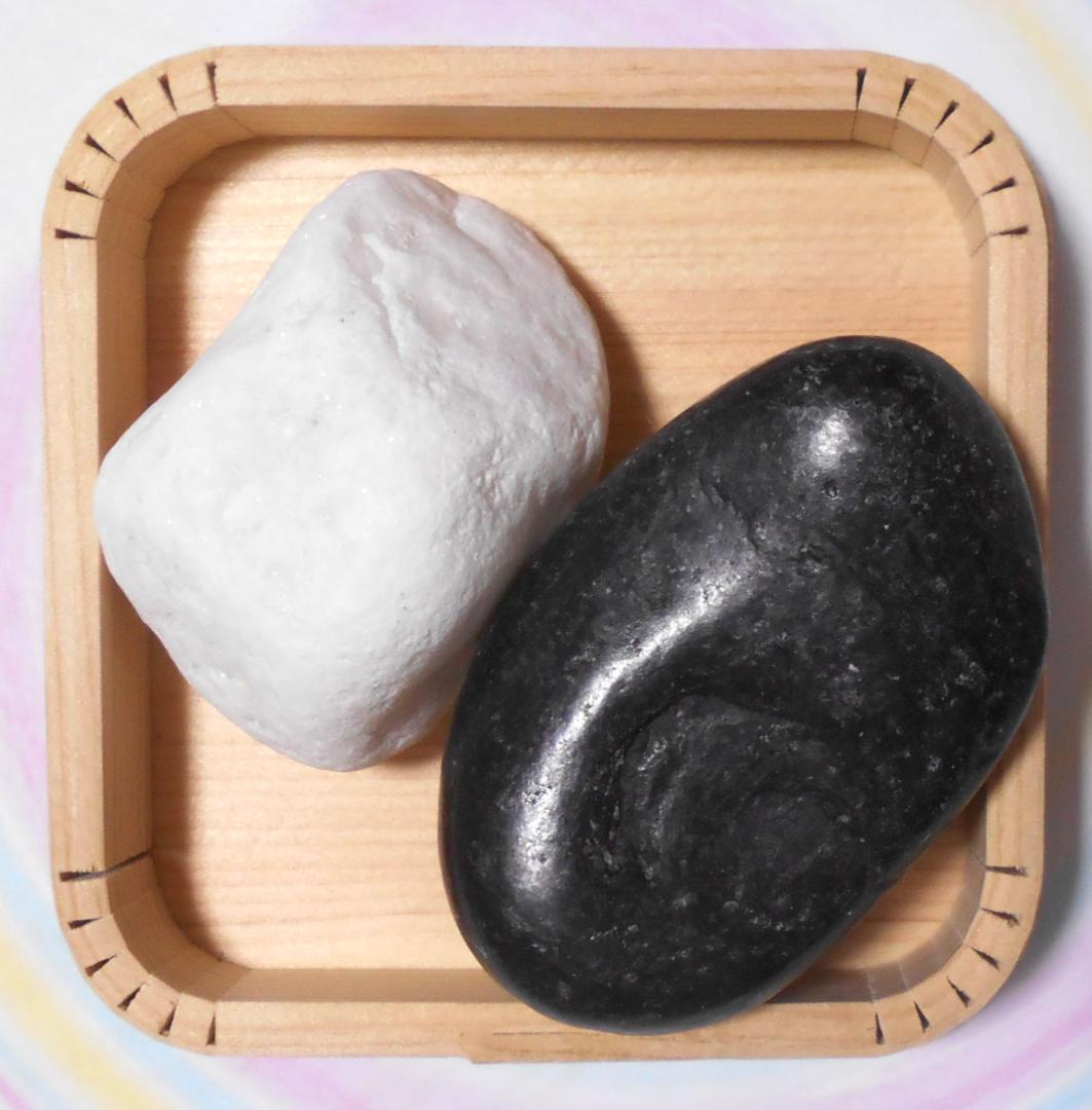 不思議　雷龍急転幸福　雷打ち黒龍珠石　雷打ち白龍珠石　超希少　現品２