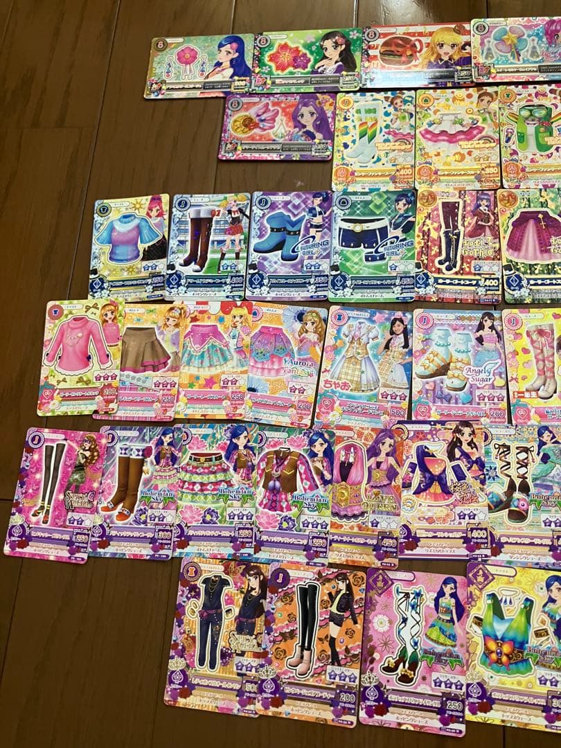 【最終値下げ‼️】アイカツ アイカツカード 約69枚 まとめ売り