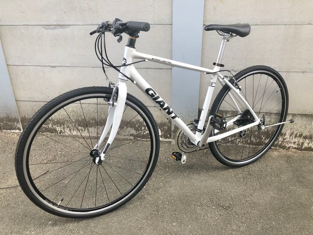 【超美品】GIANT ESCAPE R3 24速　クロスバイク　CT465mm