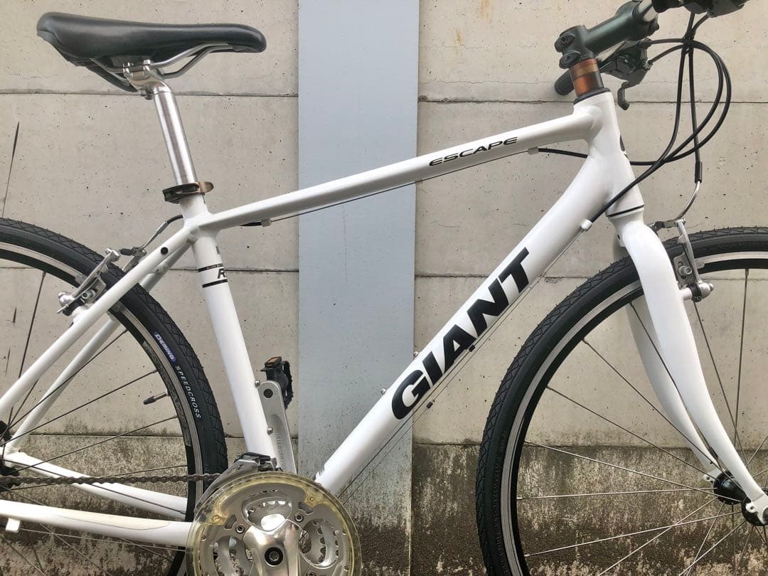 【超美品】GIANT ESCAPE R3 24速　クロスバイク　CT465mm