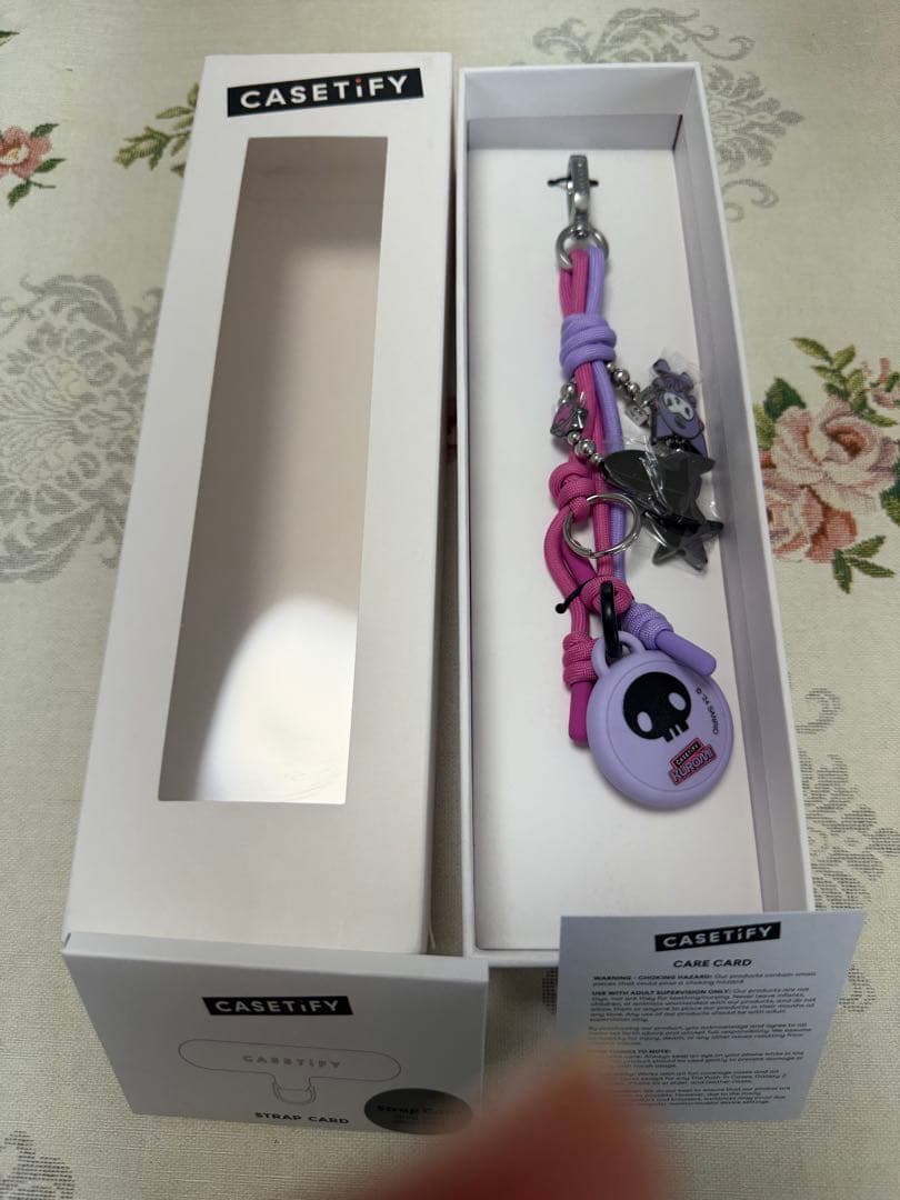 CASETiFY キャラクター付きキーホルダー