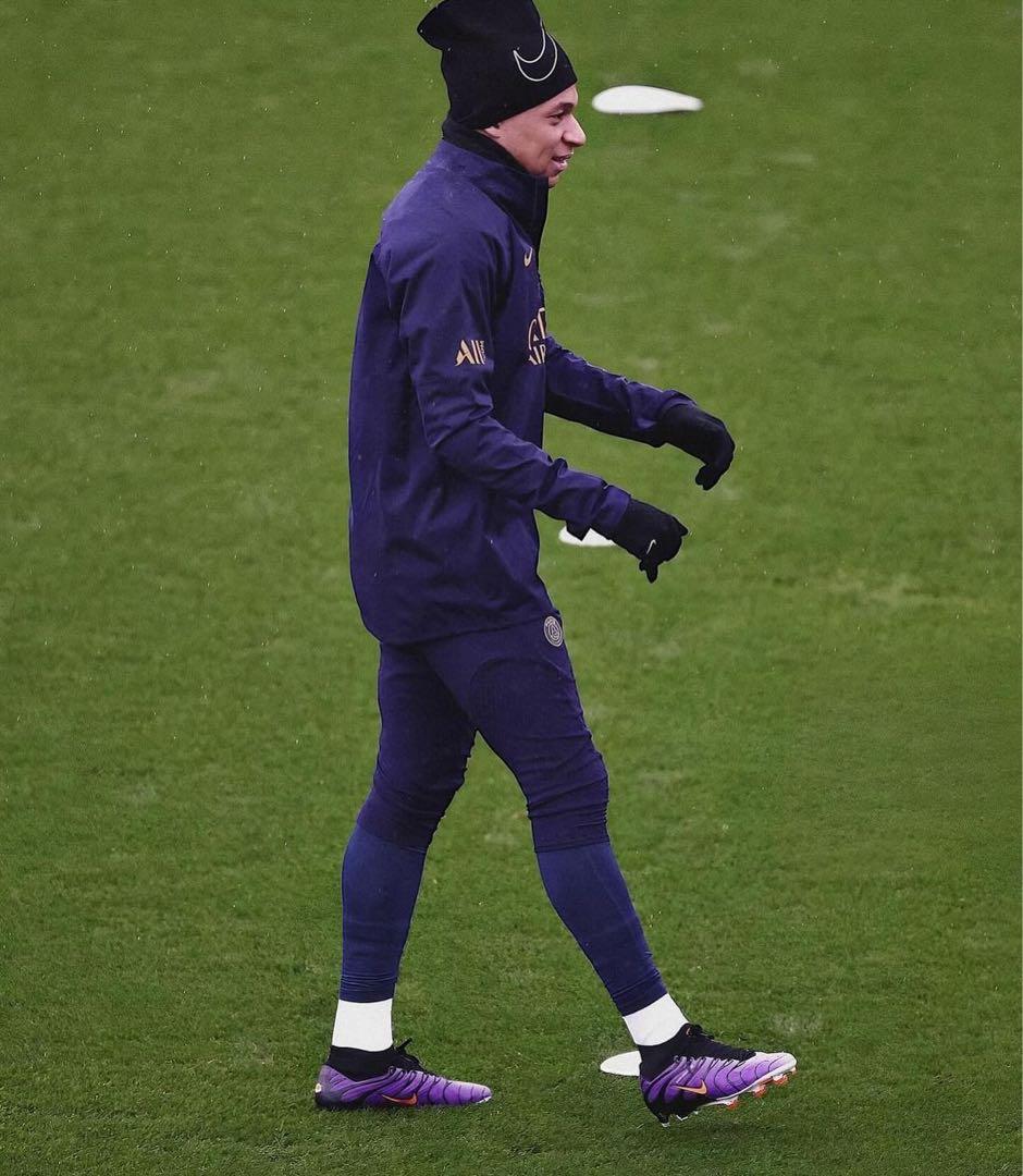 ズーム マーキュリアル スーパーフライ9 AMプラス FG 28CM