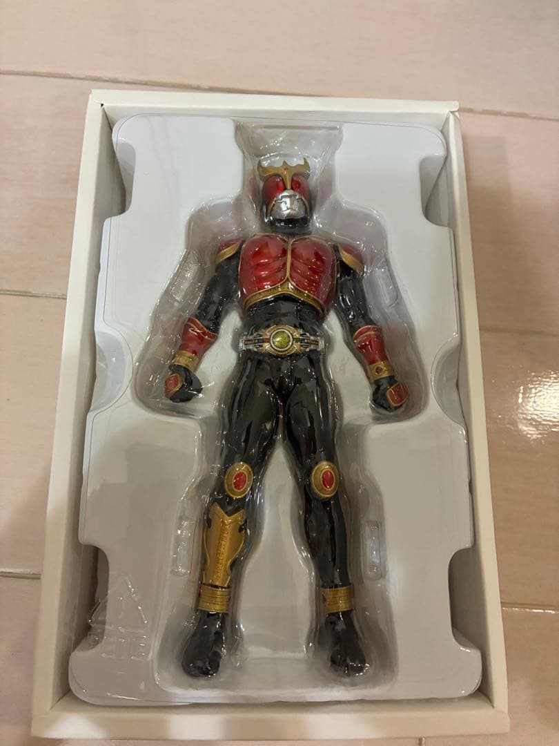 S.H.Figuarts（真骨彫製法） 仮面ライダークウガ ライジングマイティ