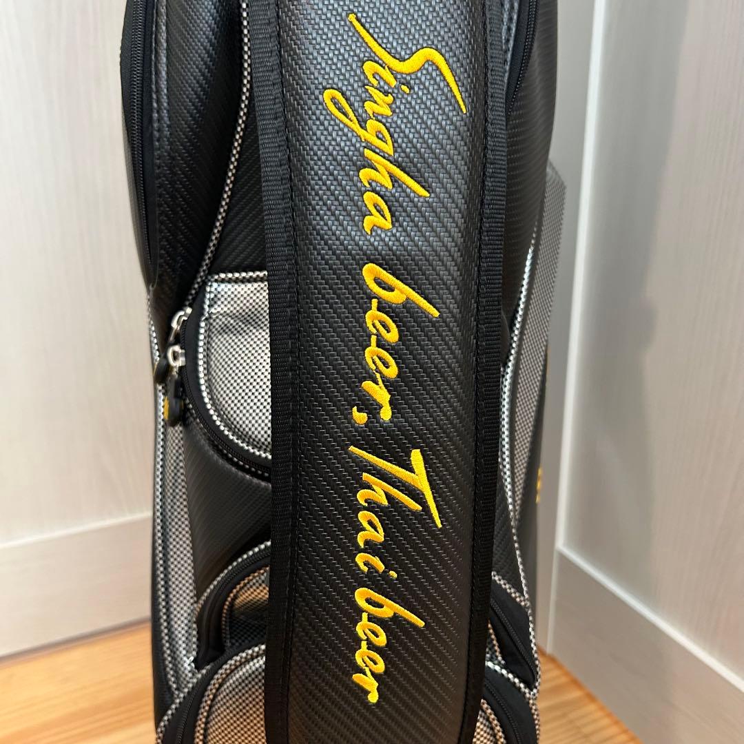 【希少・美品】SINGHA シンハービール　キャディバッグ　ゴルフ　カーボン調