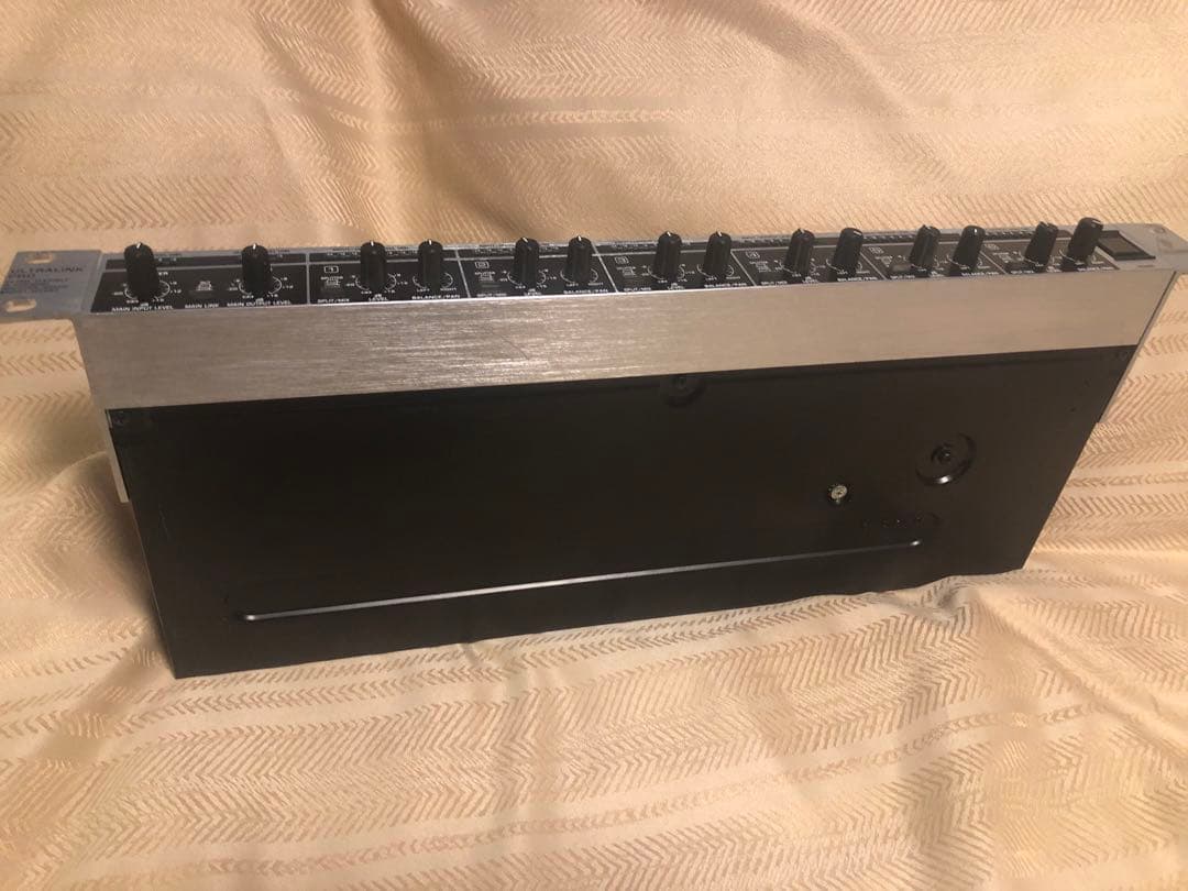 BEHRINGER MX882 スプリッター / ミキサー