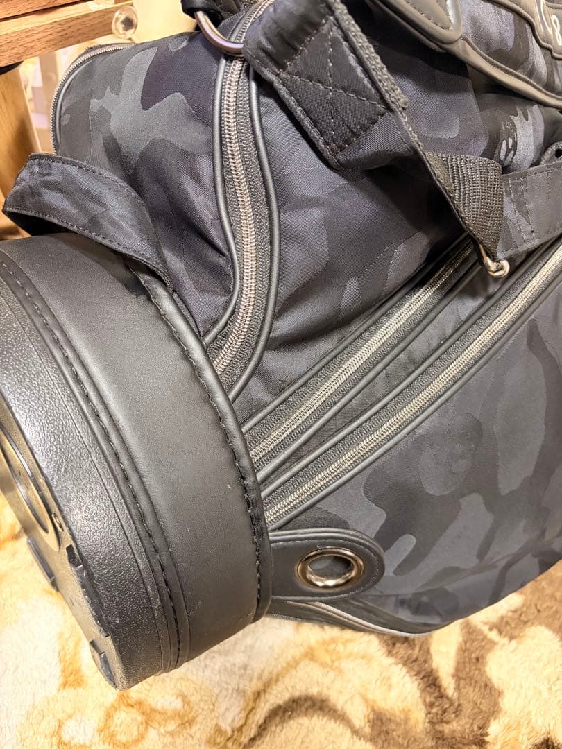 マークアンドロナ　キャディバッグ　ブラック　カモ柄