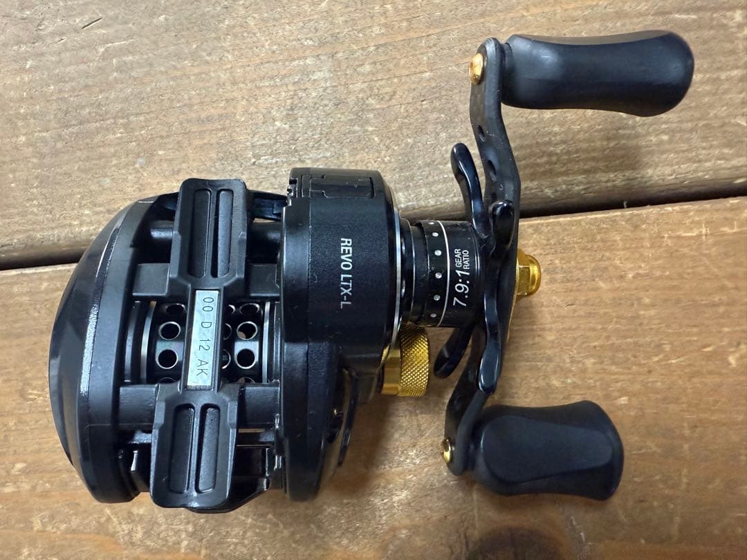 アブ Abu Revo LTX-L レボリール ドラグチューン 左巻き 管釣り