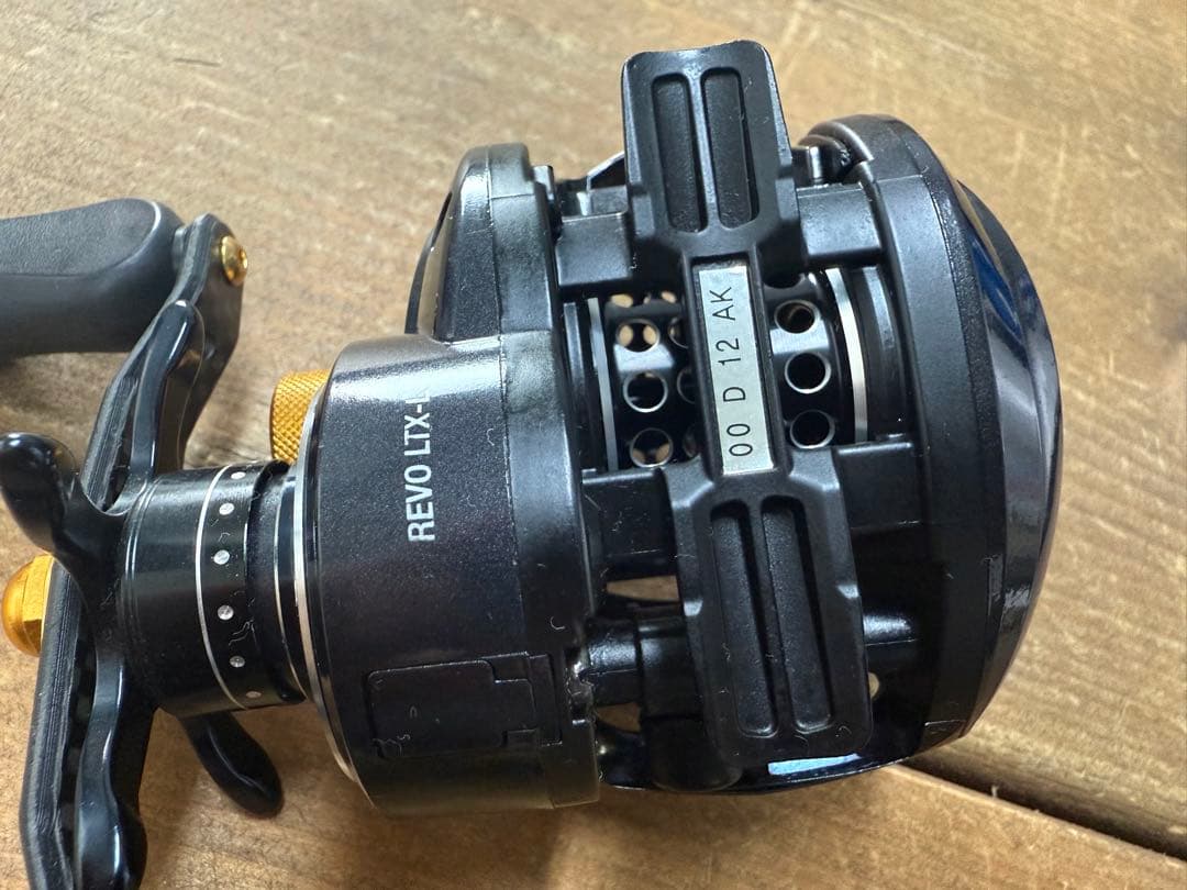 アブ Abu Revo LTX-L レボリール ドラグチューン 左巻き 管釣り