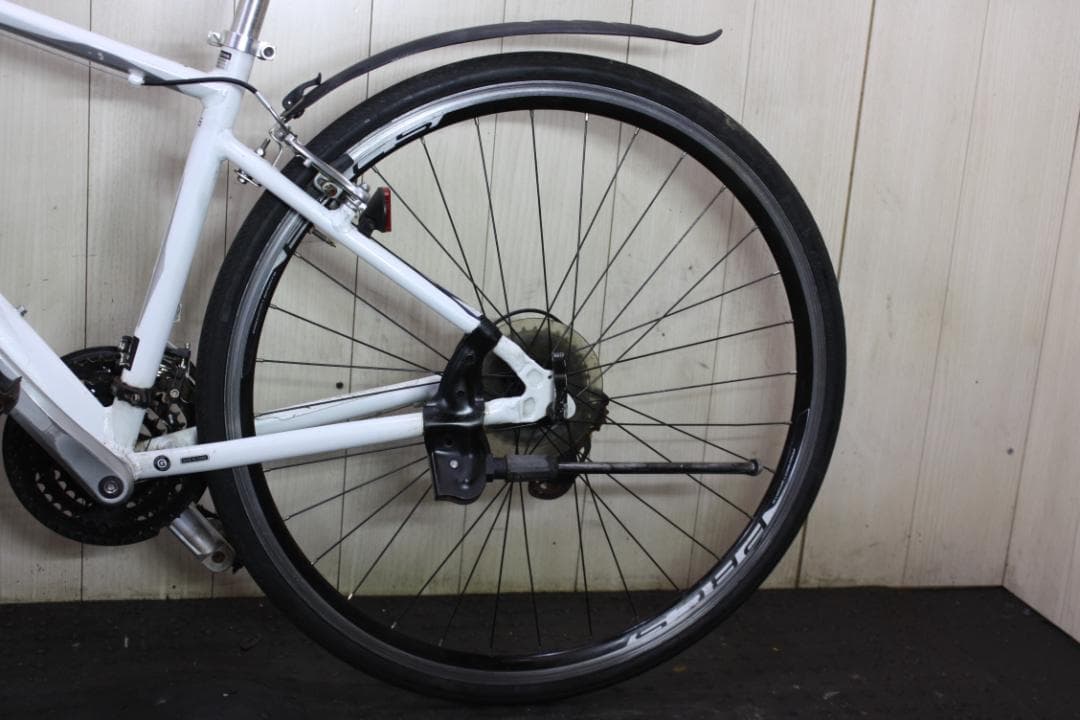 PRECISION SPORT アルミ 24速 430mm 白クロスバイク