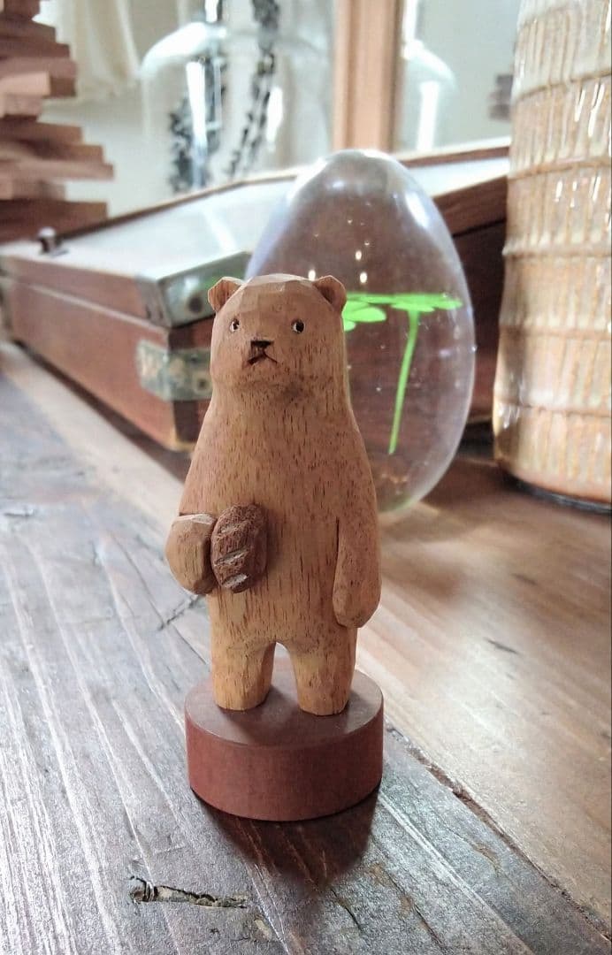 江籠正樹さん パンを持ったクマ 木工品 えごまさき KIYATA