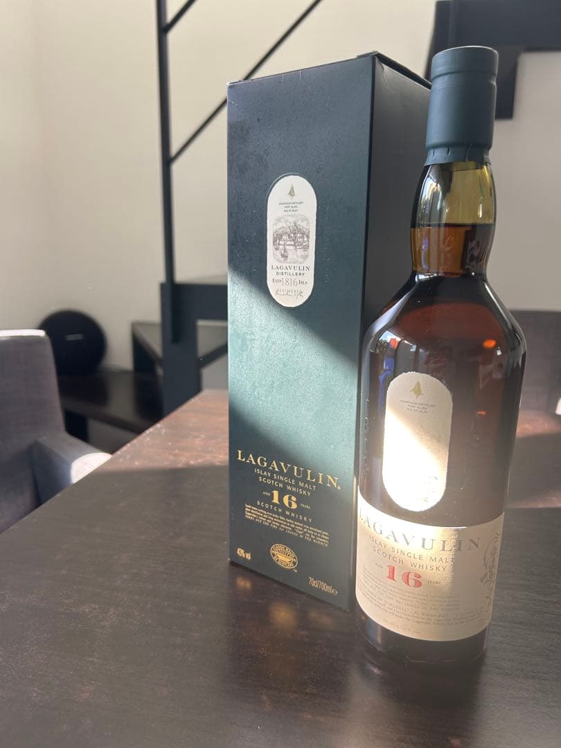 ウィスキー Lagavulin 16年 700ml 43%