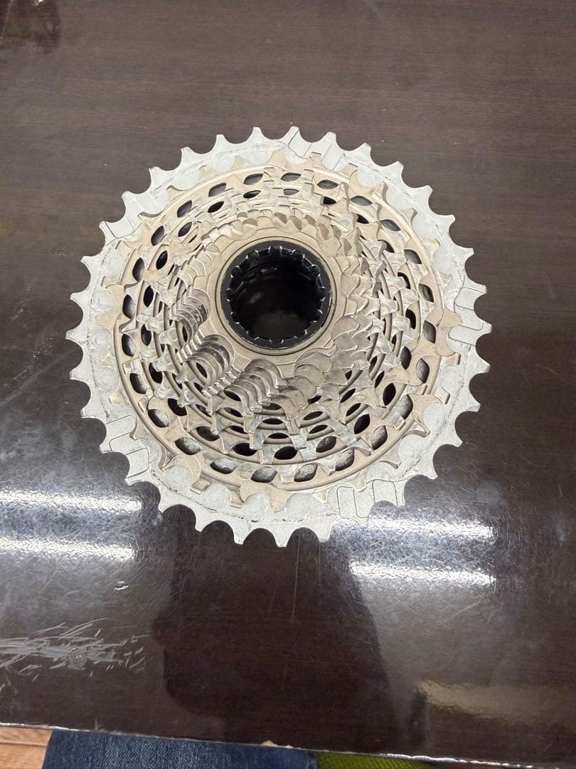 SRAM RED スプロケット　10-33