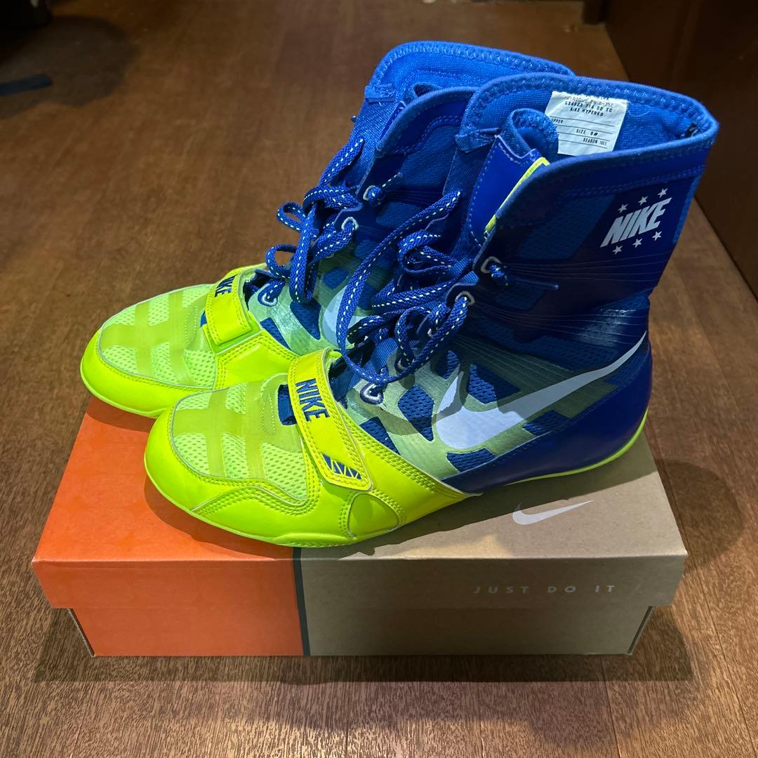 ボクシングシューズ　NIKE ハイパーKO