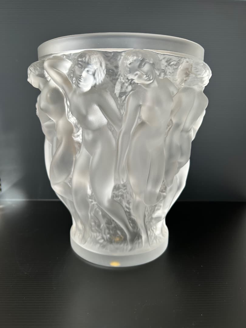 ルネ ラリックのバコントゥ ベース