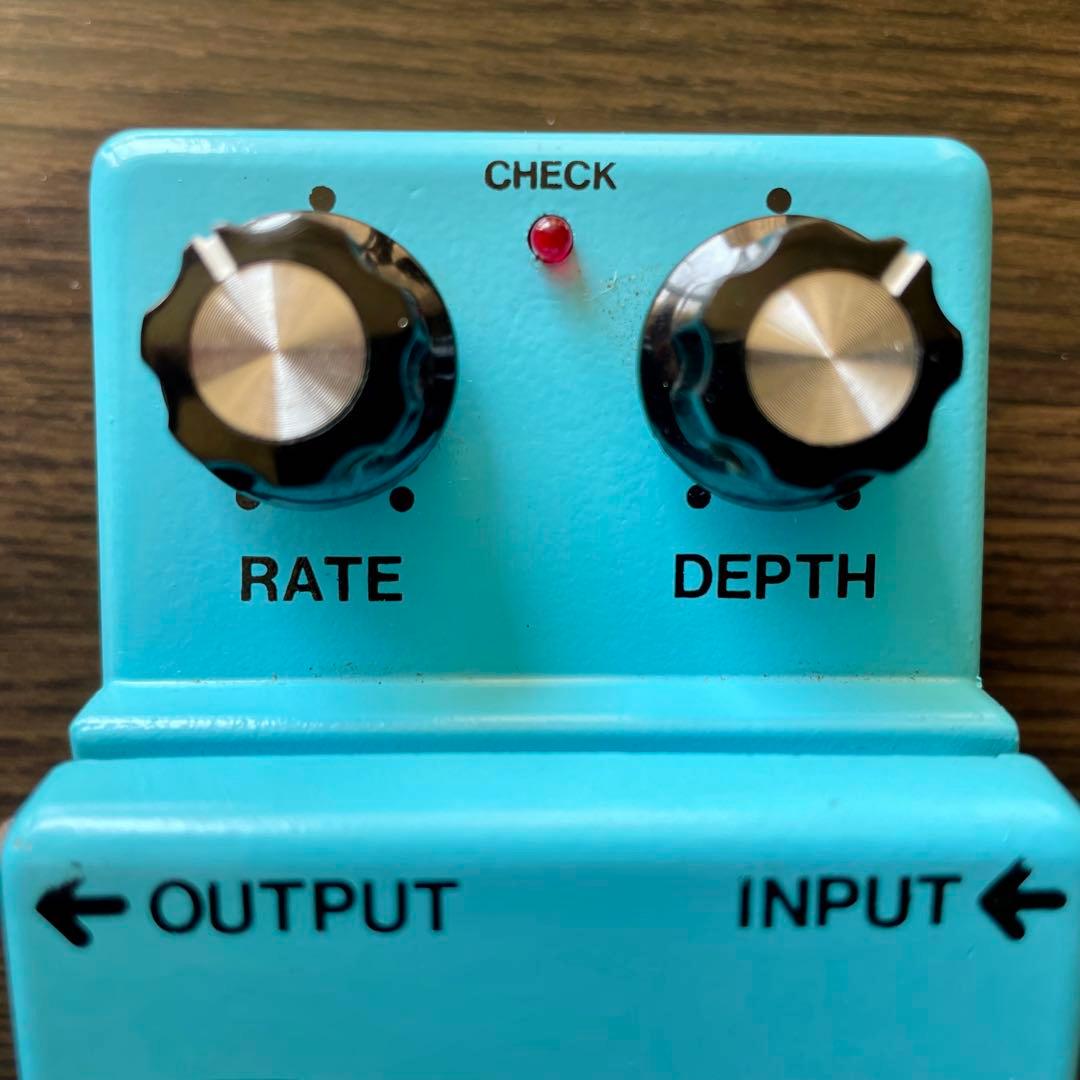 ギターヒーロー様依頼の為値下　BOSS Chorus CE-2 シリアル9700