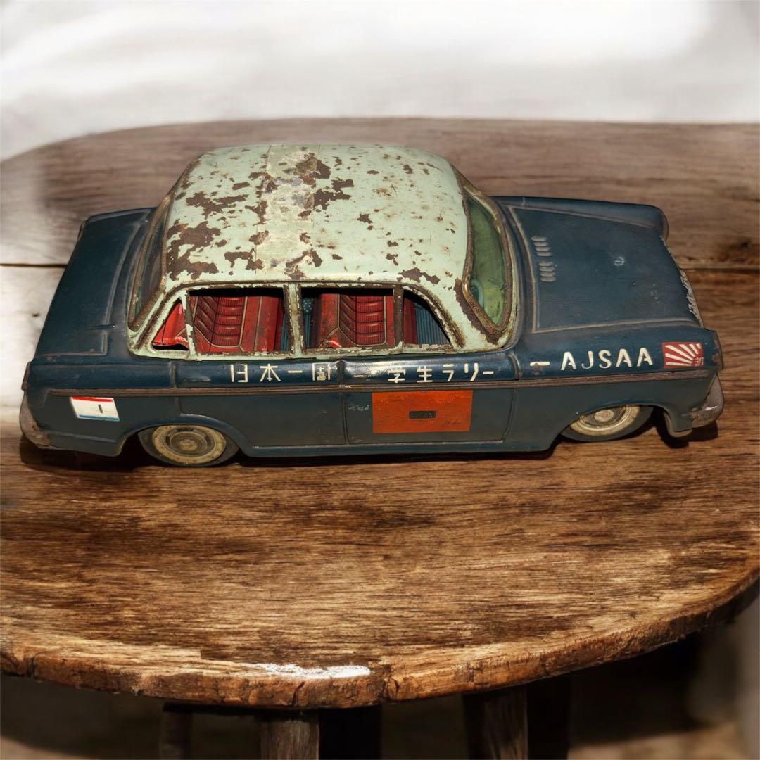 希少 ダットサン ブリキ AJSAA 学生ラリー ブリキ 全長約21cm 現状品