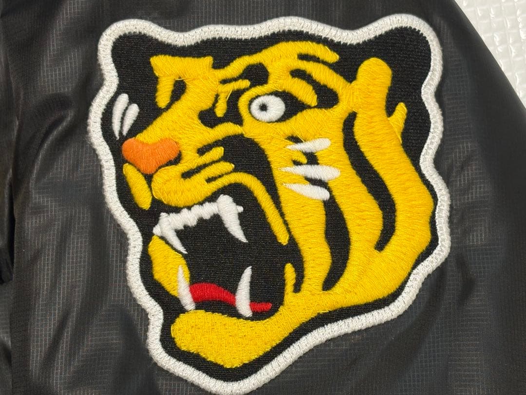 阪神タイガース　2019年ダウングランドコート【厚手】 サイズＯ(XL)ミズノ