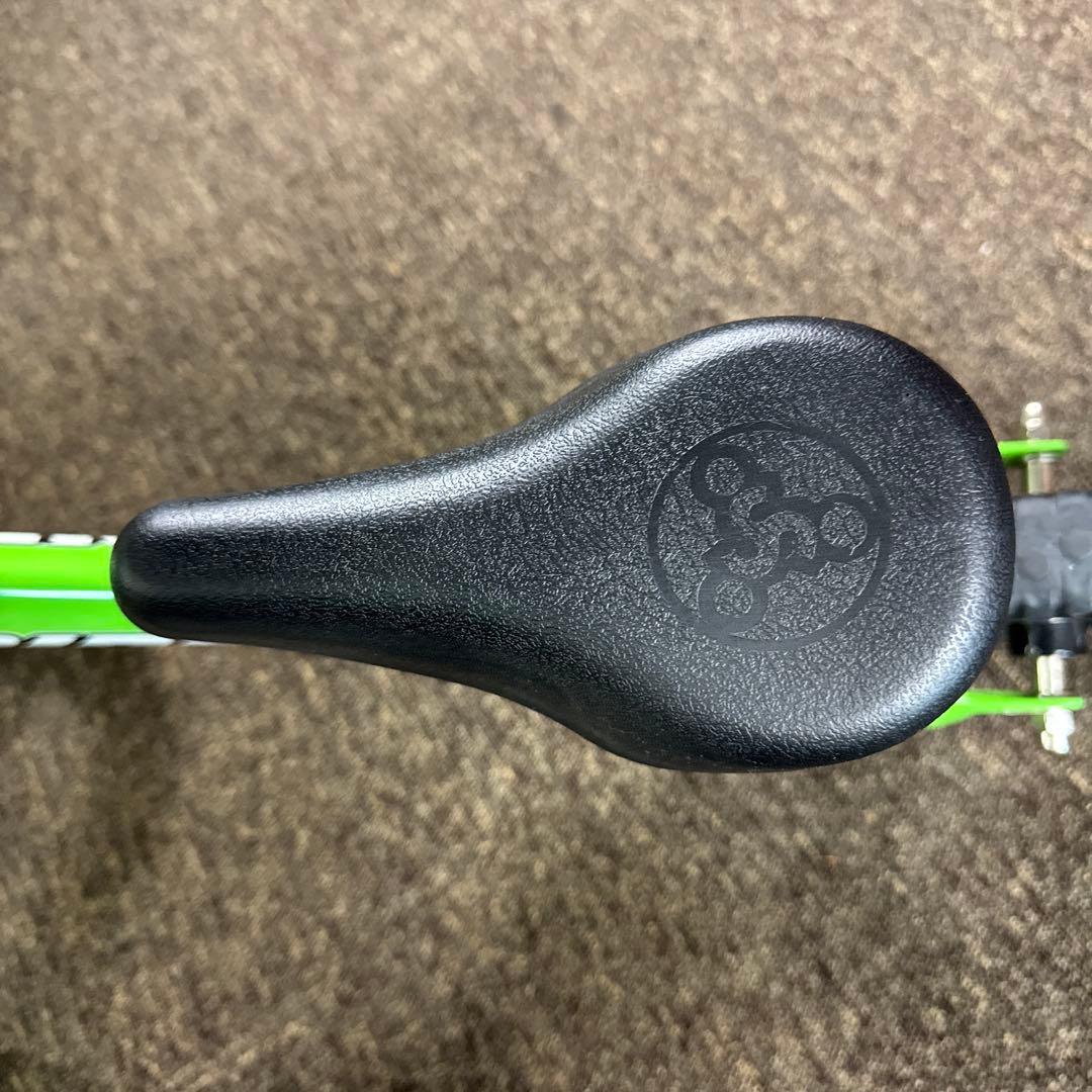 STRIDER 12インチ バランスバイク グリーン