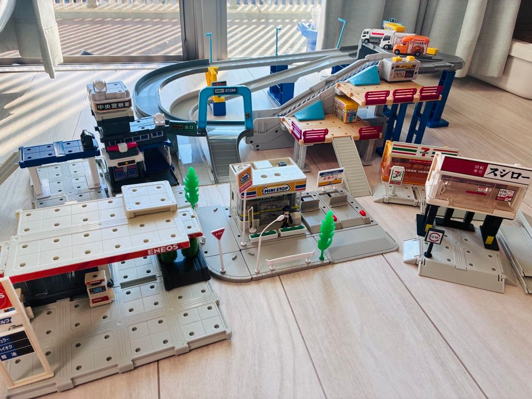 トミカ タウン 高速道路 デカパトロールカー