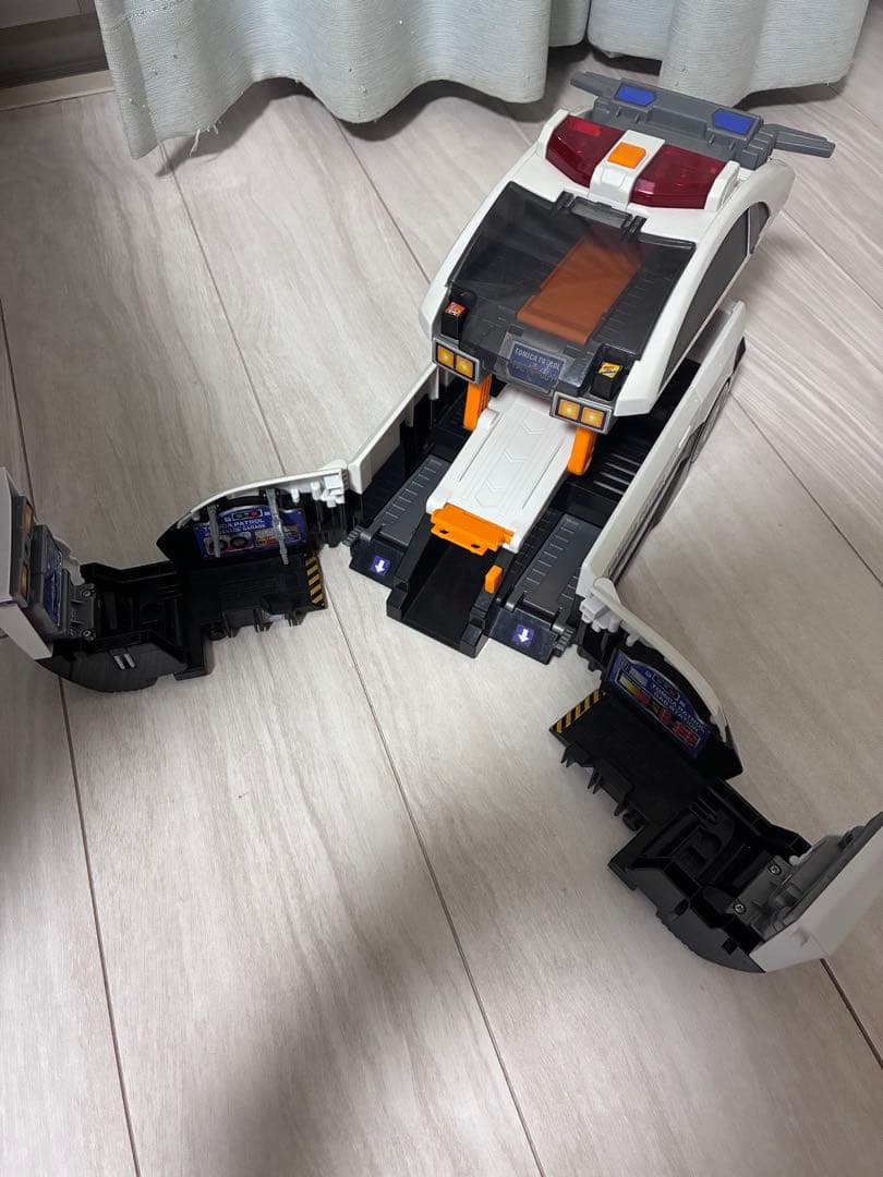 トミカ タウン 高速道路 デカパトロールカー