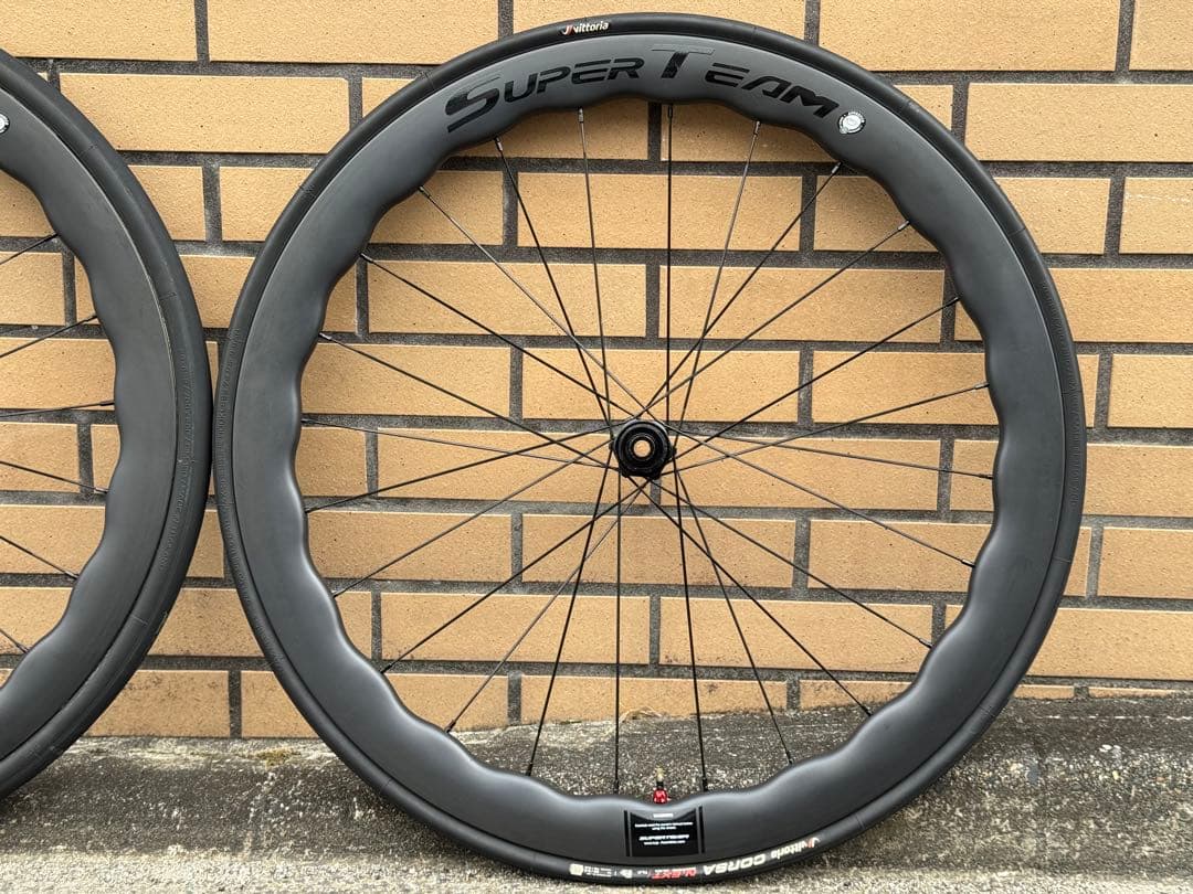 スーパーチーム　カーボンホイール　ディスク　ロードバイク　ウェーブホイール