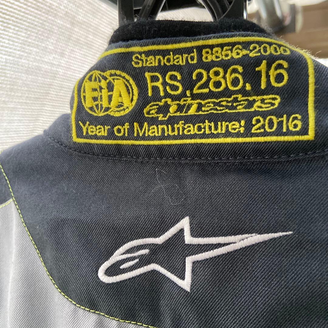 アルパインスターズ　耐火レーシングスーツ