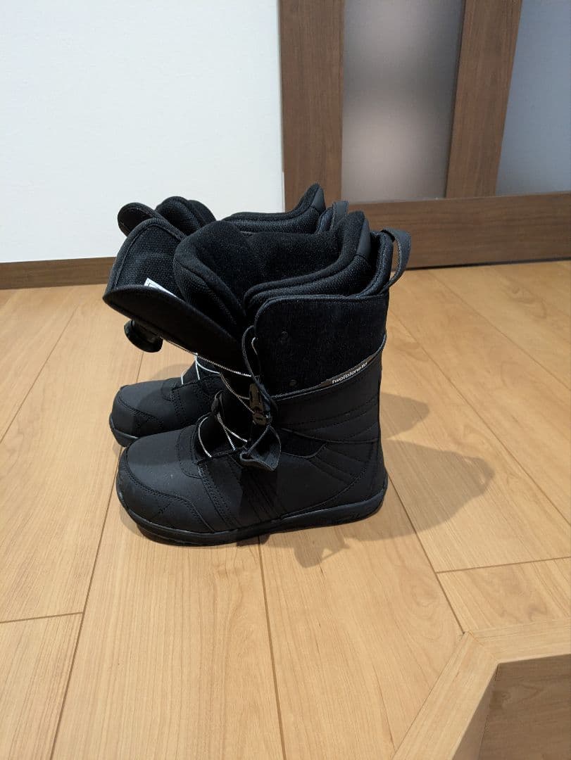 スノボー　ブーツ　レディース　23cm　未使用品