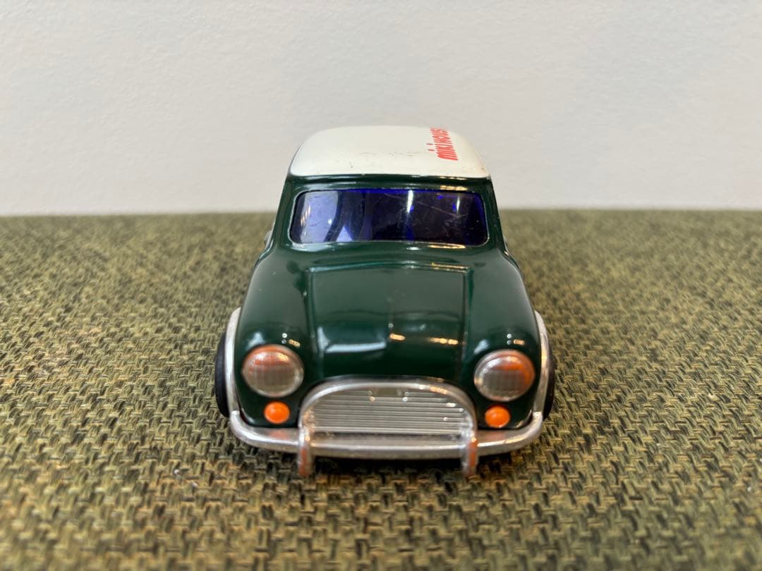 お値下げ中 【MIKI HOUSE】ミキハウスミニカー 4台セット