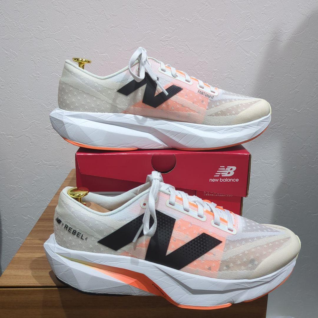 美品！ 走行少fuelcell Rebel V4 25.5cm フューエルセル