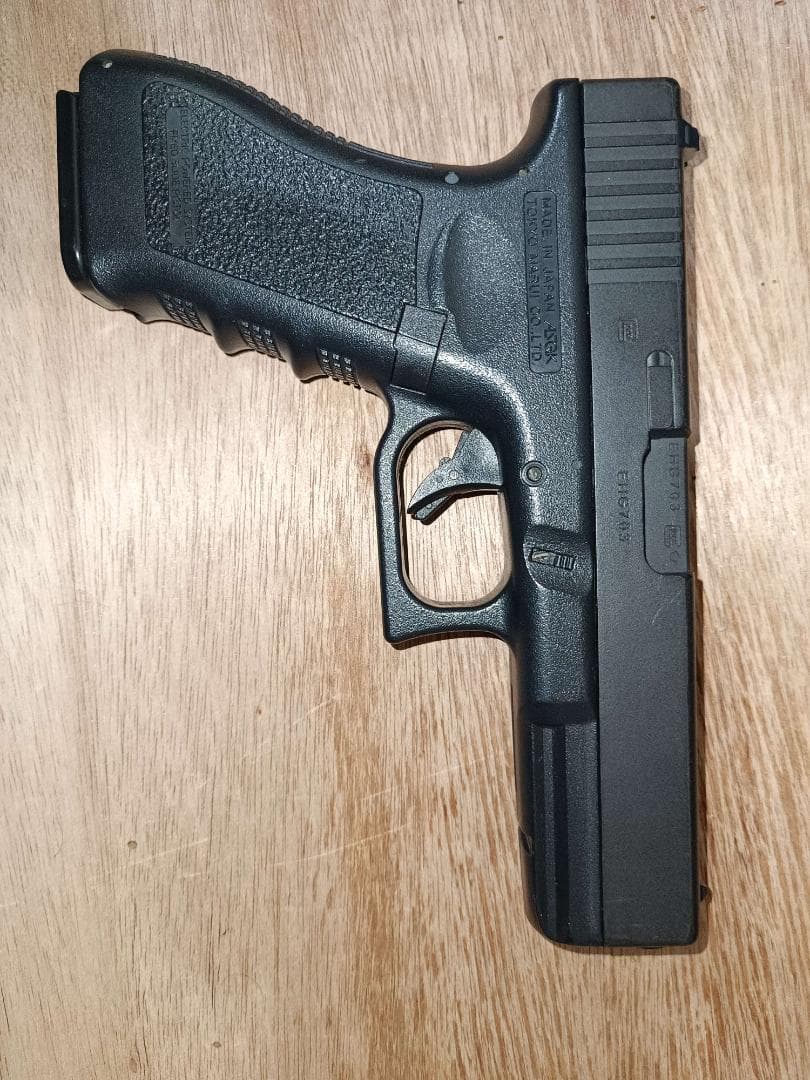 【東京マルイ】電動 グロック18C＋LiPoバッテリー＋充電器＋100連マガジン