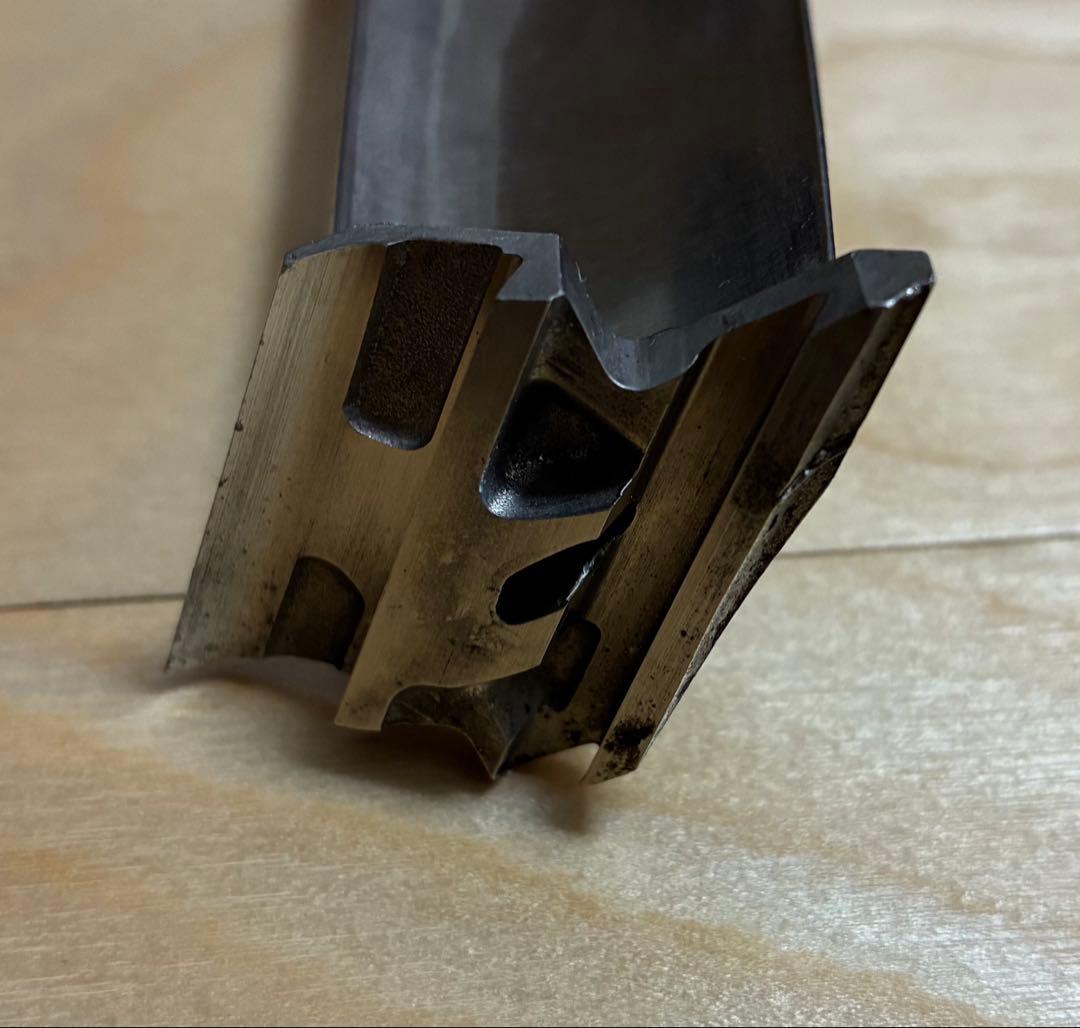 タービンブレード 航空機 飛行機 ジェットエンジン　部品 レア パーツ