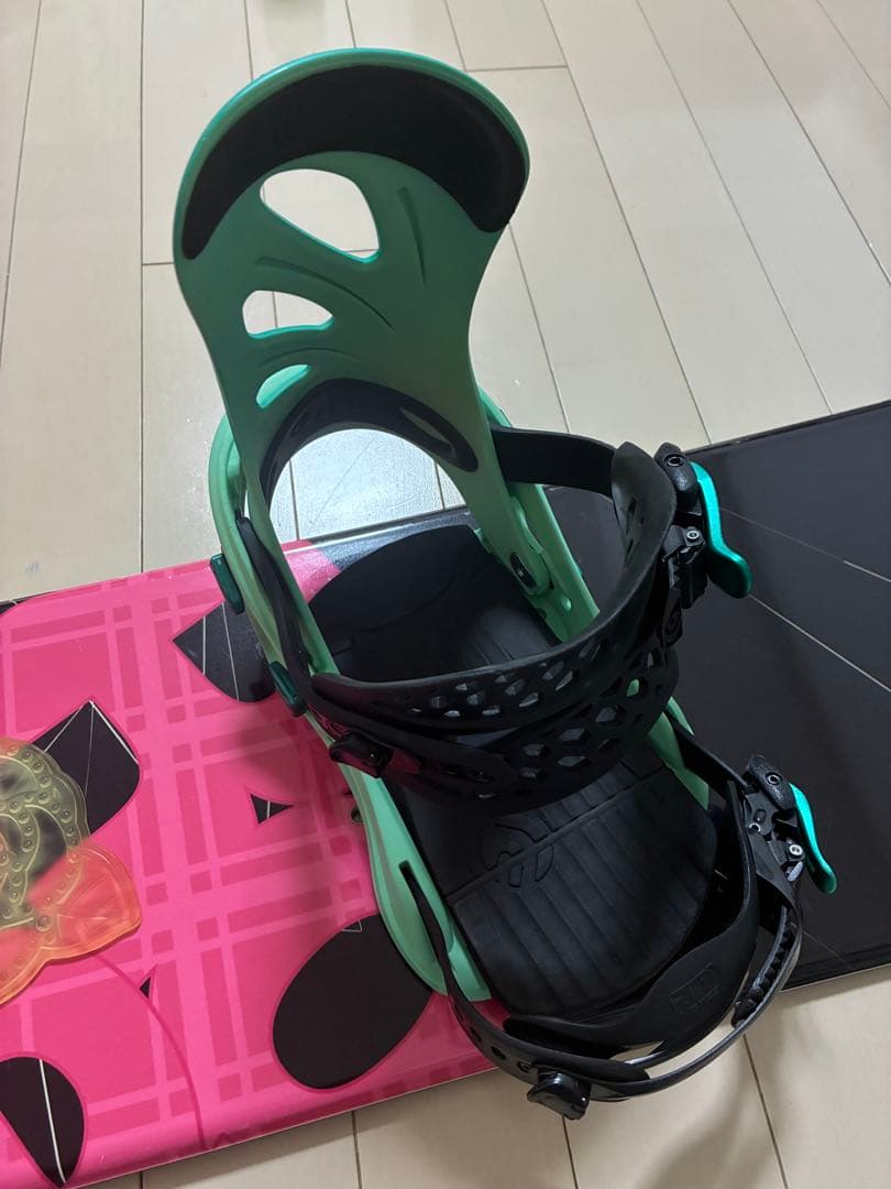 FLUX GU スノーボードセット 144cm オーストリア製ボード　カバー付