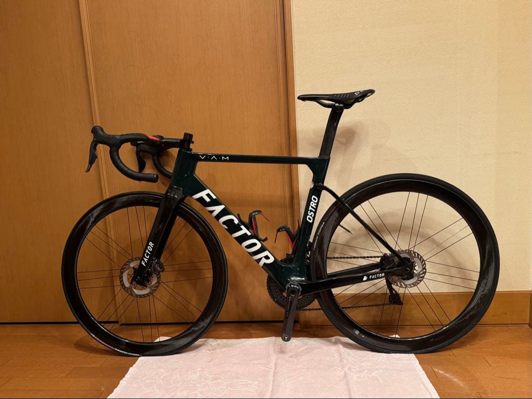 美品！ファクター　FACTOR OSTRO VAM オストロ ロードバイク完成車