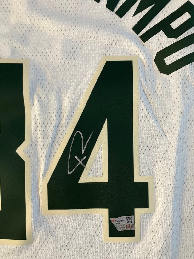 【fanatics】Antetokounmpo 直筆サインユニフォーム