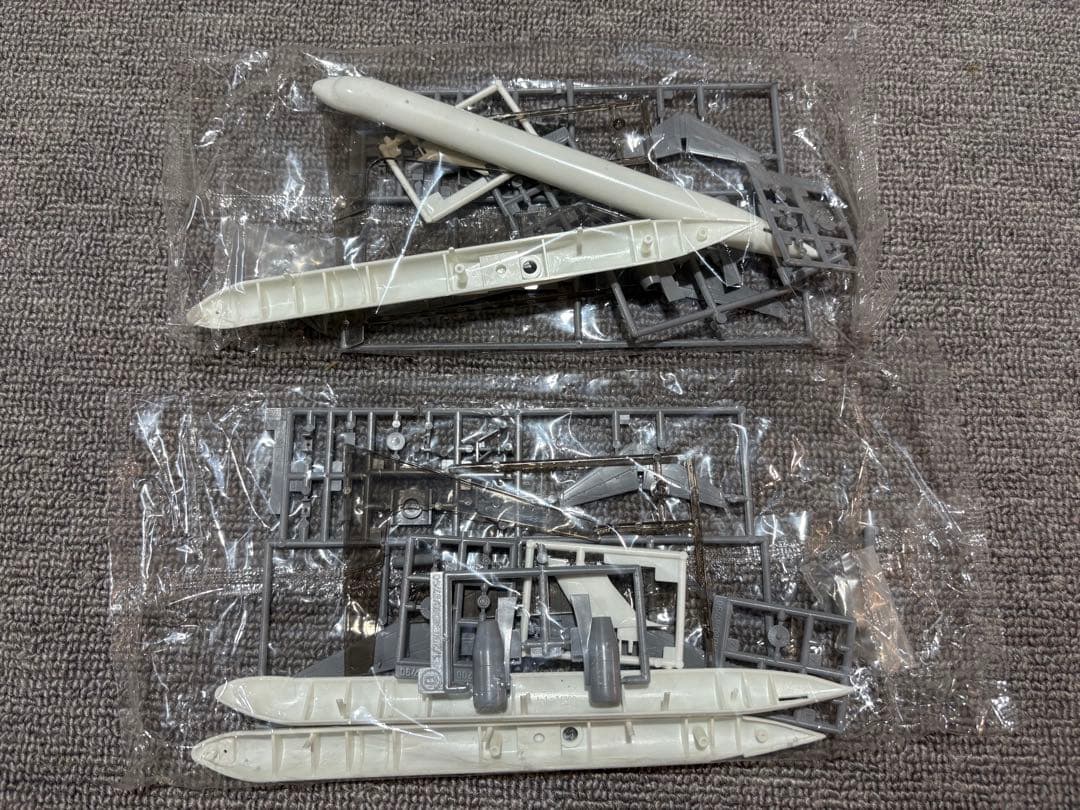 ハセガワ 1/200 JAS 黒澤レインボー　MD-90 777-200